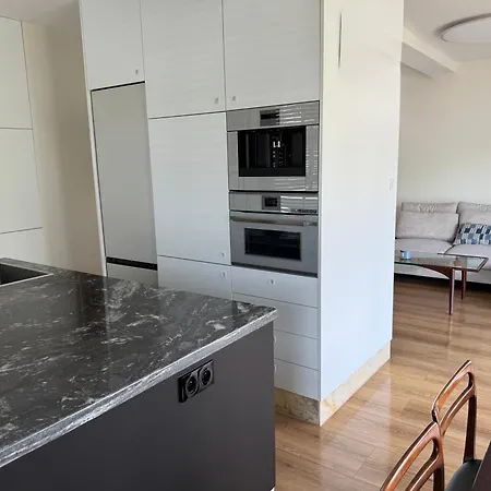 Baltic Pearl Hevenia